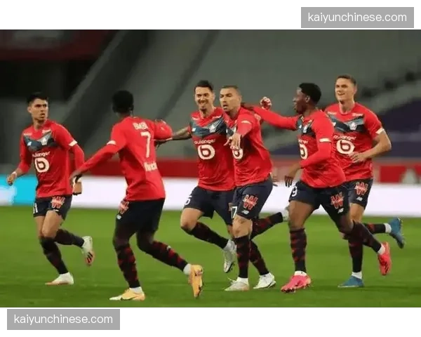 雷恩主场2-0领先摩纳哥，泰里耶与杜埃上下半场各入一球